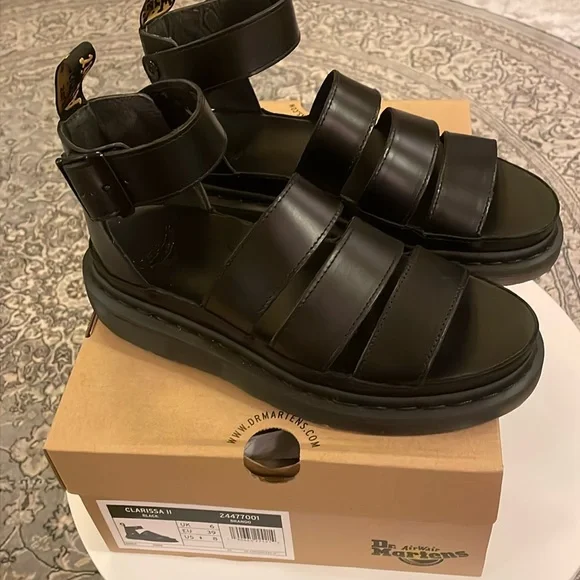 NIB Doc Marten sandals Clarissa II black size 8 - Picture 1 of 6